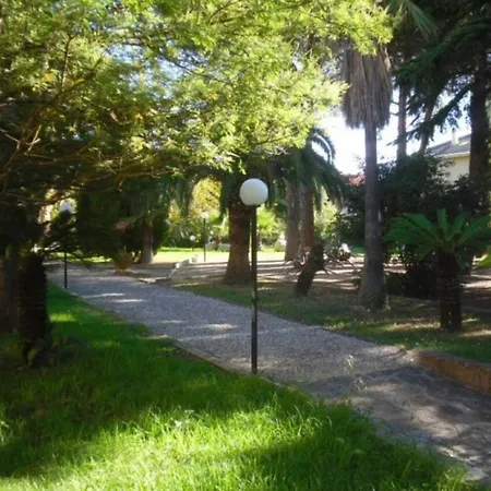 Paola Int. 2 *
