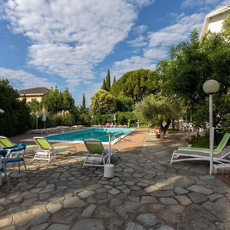 Appartement Paola Int. 2 *